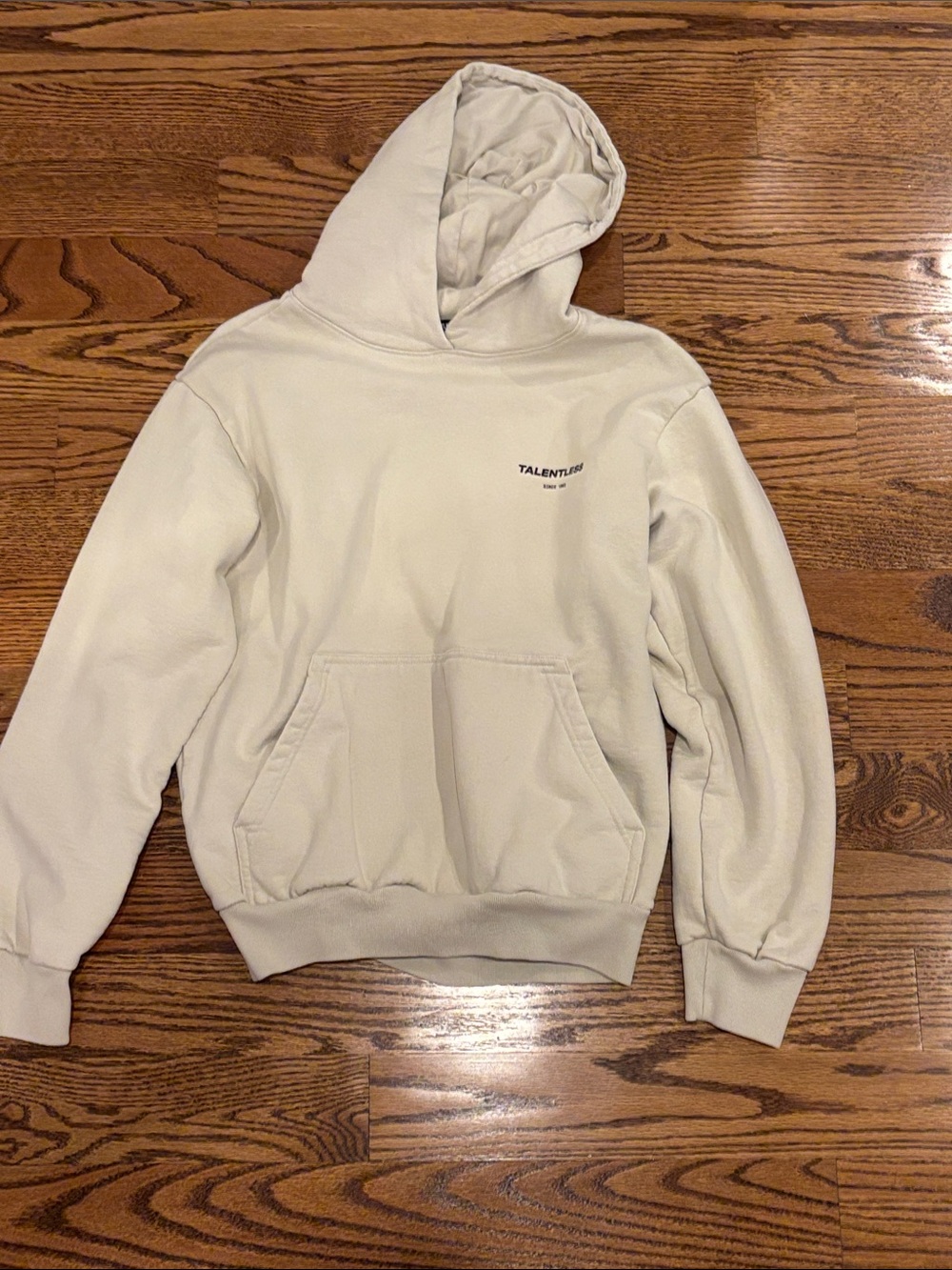 TALENTLESS Cream Logo Pullover Hoodie